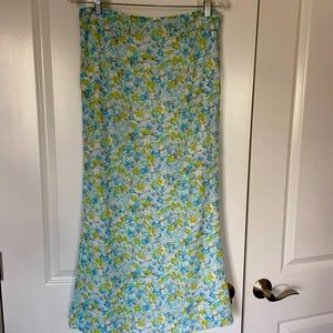 To mid calf -ankle skirt